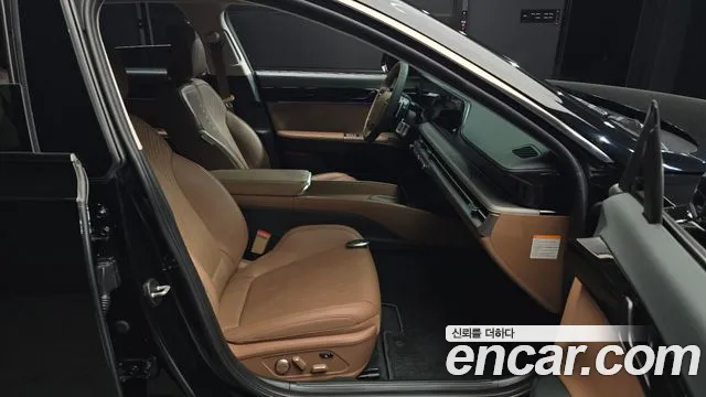 Hyundai Grandeur GN7 — Фото автомобиля 16