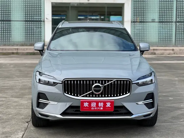 Volvo XC60 — Фото автомобиля 2