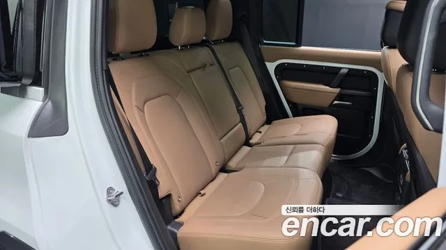 Land Rover Defender L663 — Фото автомобиля 10
