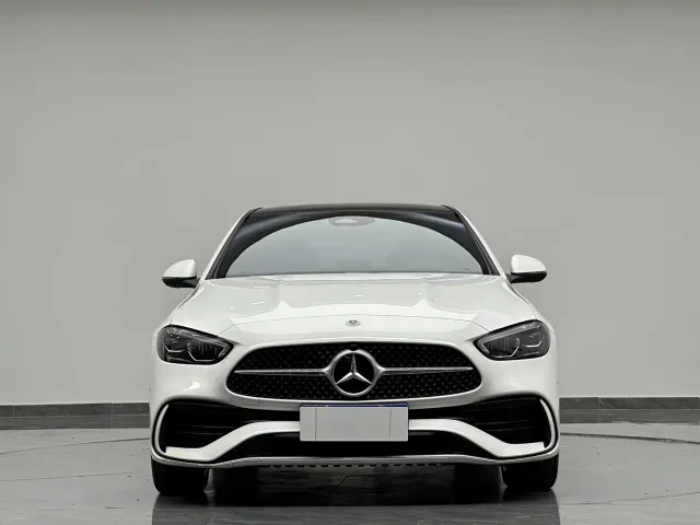 Mercedes-Benz C-Class — Фото автомобиля 2