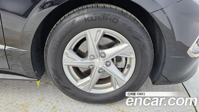 Hyundai Sonata Sonata (DN8) 2.0 LPG(Для проката) — Фото автомобиля 21