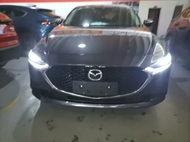 Mazda Axela — Фото автомобиля 2