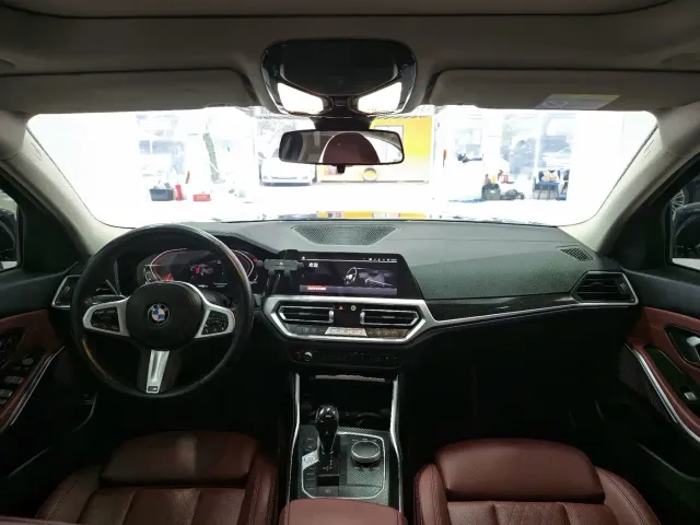 BMW 3 Series — Фото автомобиля 8