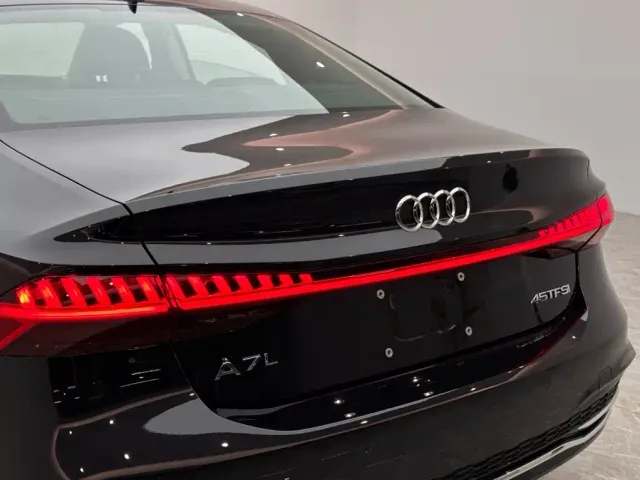 Audi A7L — Фото автомобиля 20