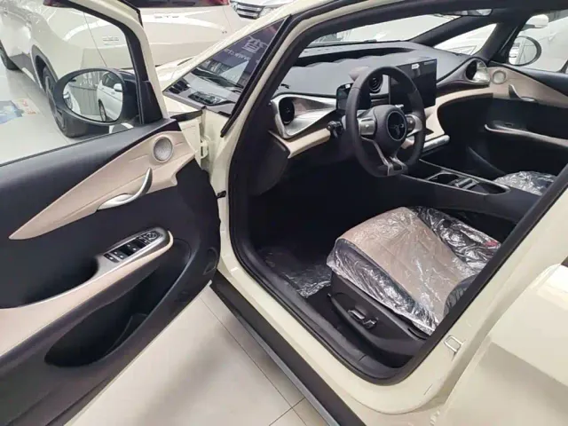 BYD Dolphin — Фото автомобиля 15