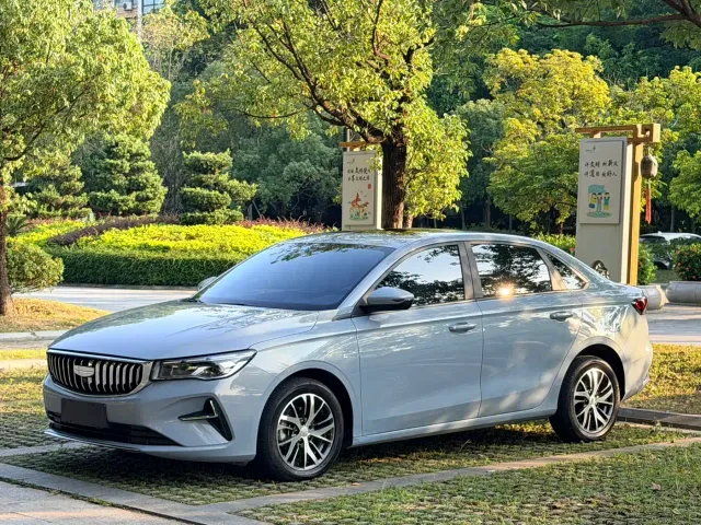 Фотография автомобиля — Geely Emgrand