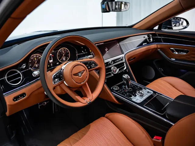 Bentley Flying Spur — Фото автомобиля 9