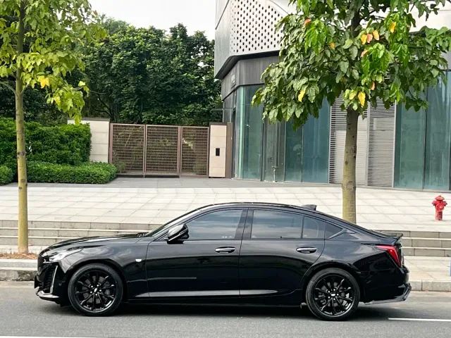 Cadillac CT5 — Фото автомобиля 7