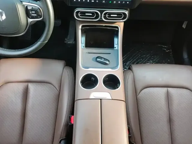 Leapmotor C11 — Фото автомобиля 16