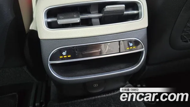 Genesis GV70 2.5T Бензин AWD — Фото автомобиля 28