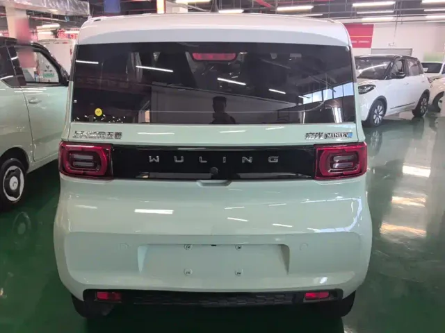 Wuling Hongguang Mini EV — Фото автомобиля 5
