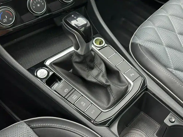 Volkswagen Sagitar — Фото автомобиля 18