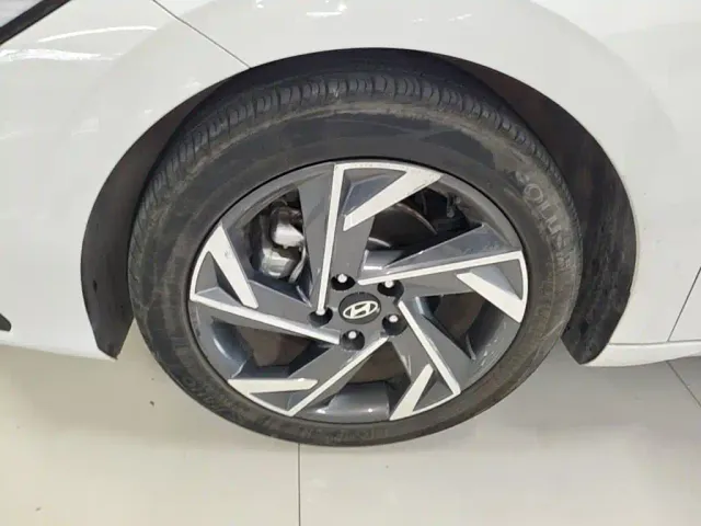 Hyundai Elantra 2023 1.5L CVT GLX Elite Edition — Фото автомобиля 22
