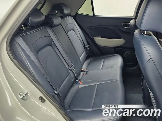 Hyundai Venue — Фото автомобиля 12