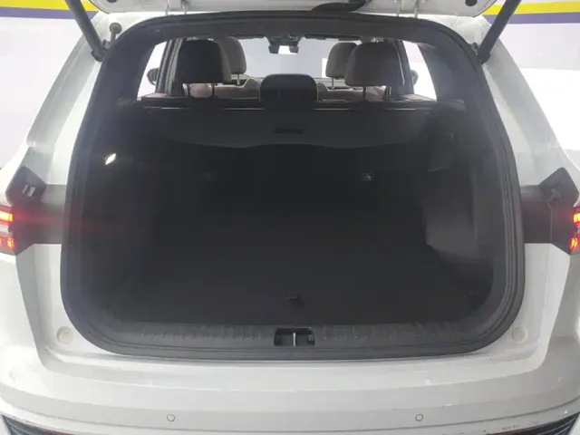 Geely Xingyue L — Фото автомобиля 4