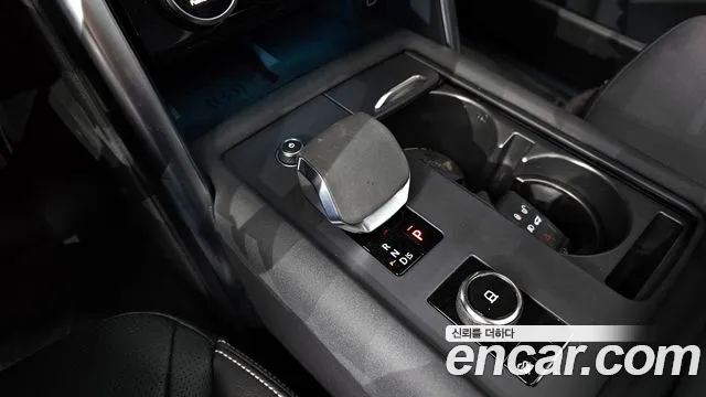 Land Rover Discovery — Фото автомобиля 9