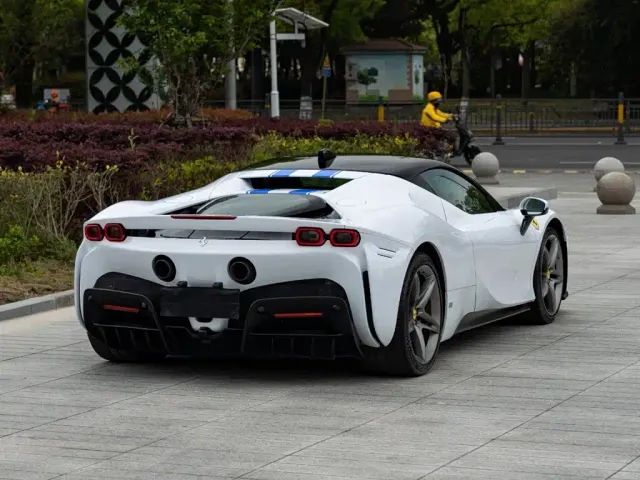 Ferrari SF90 — Фото автомобиля 4