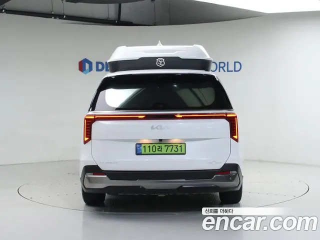 Kia Carnival Generation 4 — Фото автомобиля 4