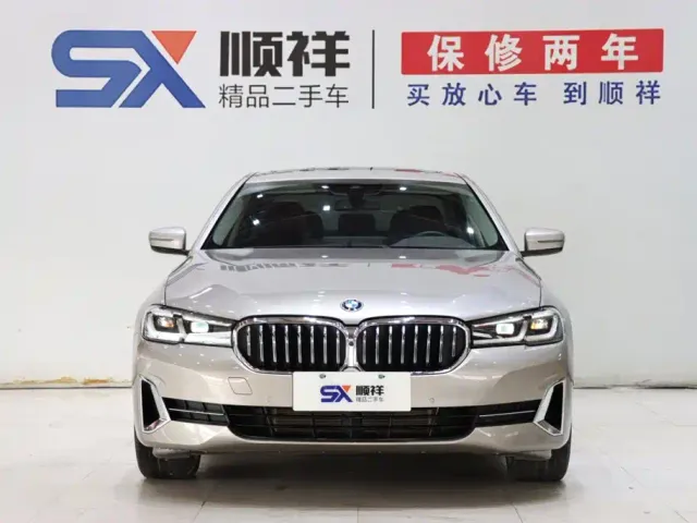 BMW 5 Series — Фото автомобиля 2
