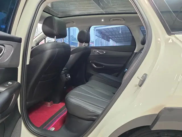 BYD Sealion 05 EV — Фото автомобиля 7