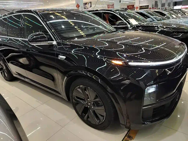 Li Auto L9 — Фото автомобиля 3