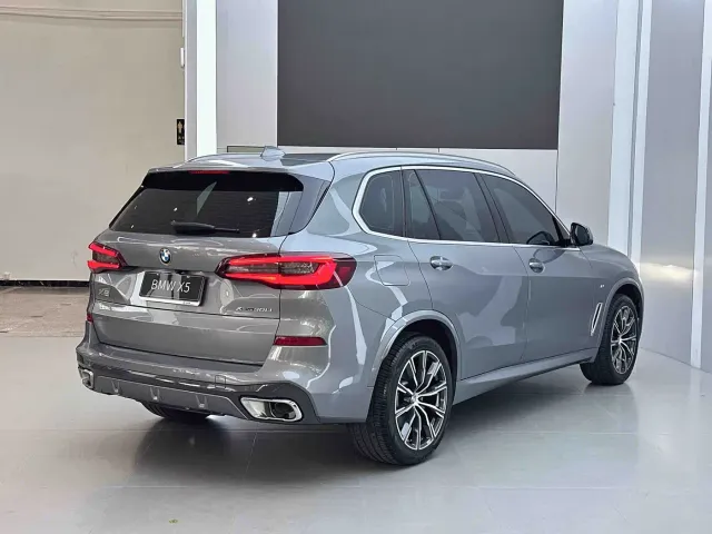 BMW X5 — Фото автомобиля 3