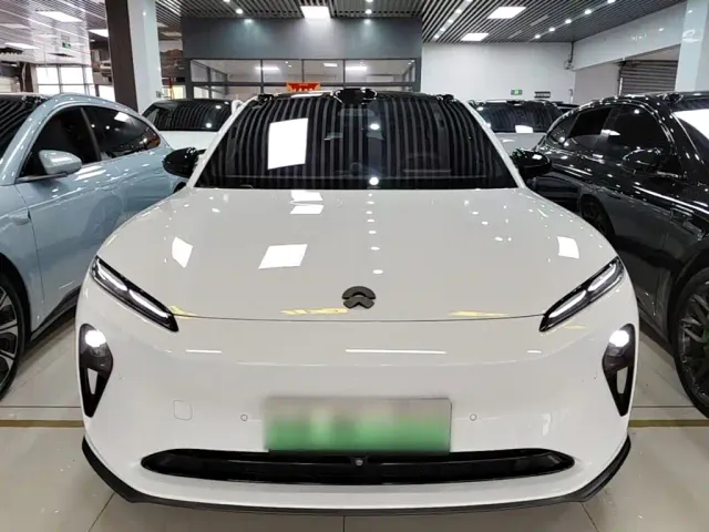 Nio ET5 Touring — Фото автомобиля 2