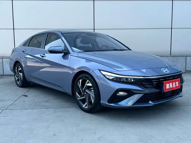 Hyundai Elantra — Фото автомобиля 2
