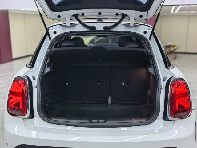 MINI Hatch — Фото автомобиля 26