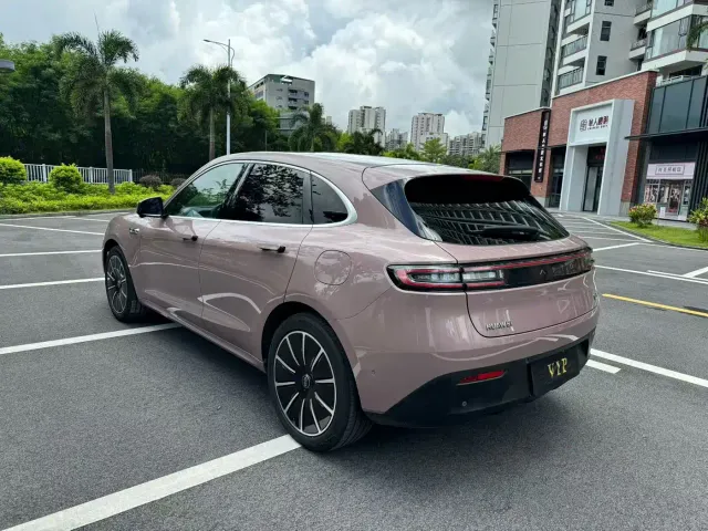 Aito M5 — Фото автомобиля 6