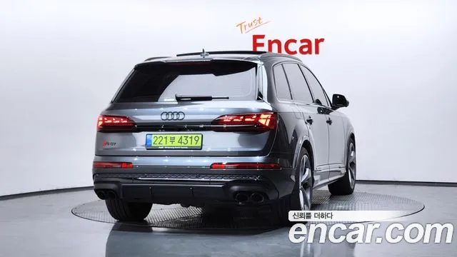 Фотография автомобиля — Audi SQ7