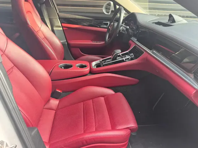 Porsche Panamera — Фото автомобиля 15
