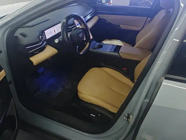 Geely Galaxy L6 — Фото автомобиля 9