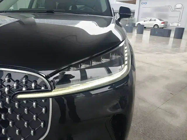 Lincoln Aviator — Фото автомобиля 23