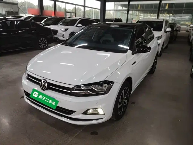 Фотография автомобиля — Volkswagen Polo