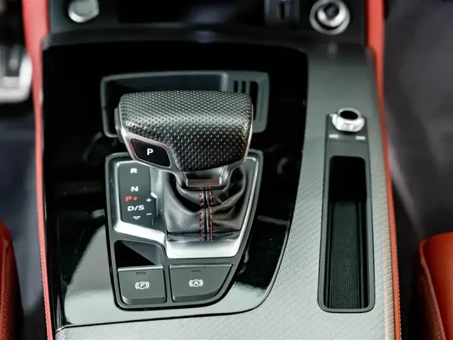 Audi Audi Q5L 2024 Model 40 TFSI Luxury Dynamic — Фото автомобиля 14