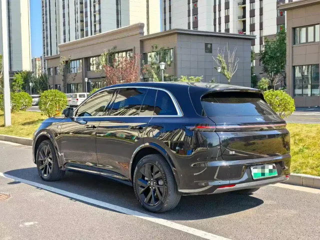 Li Auto L7 — Фото автомобиля 6