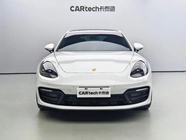 Porsche Panamera — Фото автомобиля 2