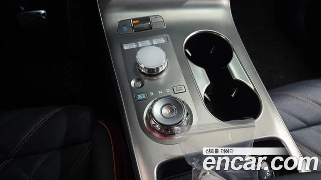 Genesis GV70 — Фото автомобиля 12