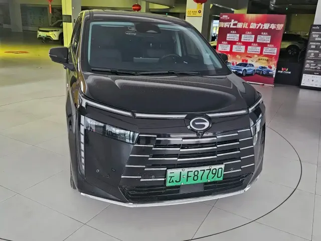 Фотография автомобиля — GAC Trumpchi E8