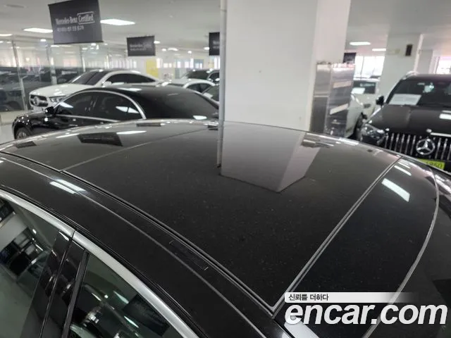Mercedes-Benz S-Class — Фото автомобиля 12