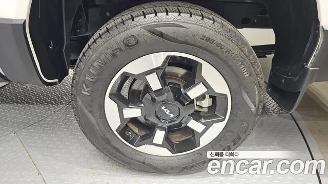Kia Tasman Tasman 2.5T Бензин 4WD — Фото автомобиля 18