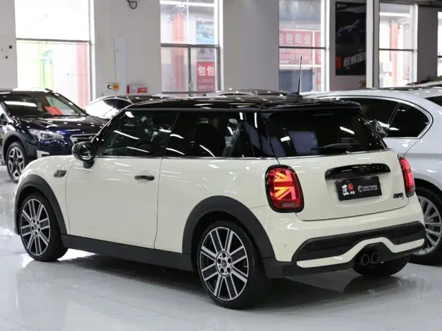MINI Hatch — Фото автомобиля 20