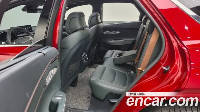 Genesis GV70 2.5T Бензин AWD — Фото автомобиля 22