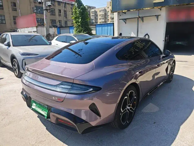 Xiaomi SU7 — Фото автомобиля 6