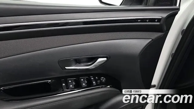 Hyundai Tucson Tucson (NX4) Бензин 1.6 турбо 2WD — Фото автомобиля 19