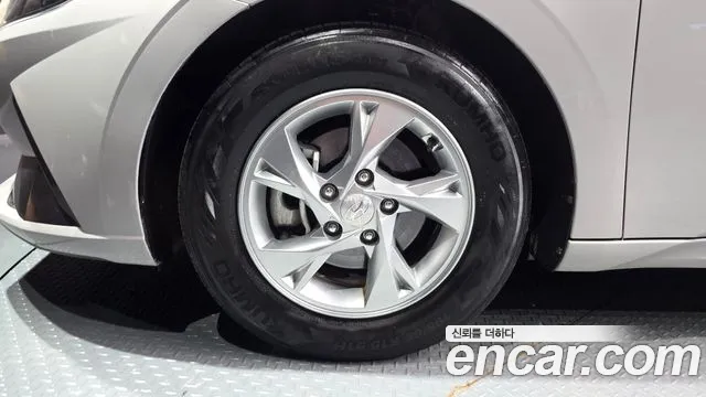 Hyundai AVANTE Avante (CN7) — Фото автомобиля 5