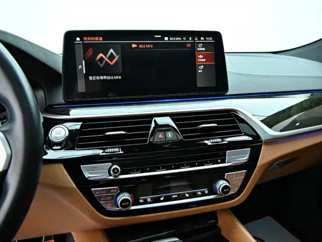 BMW 6 Series Gran Turismo — Фото автомобиля 17