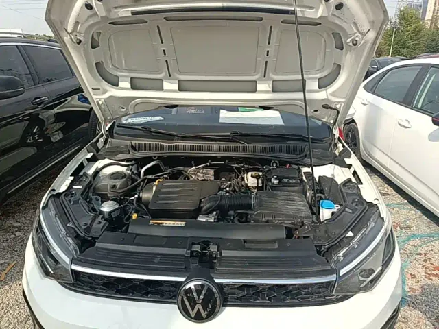 Volkswagen Lavida — Фото автомобиля 19
