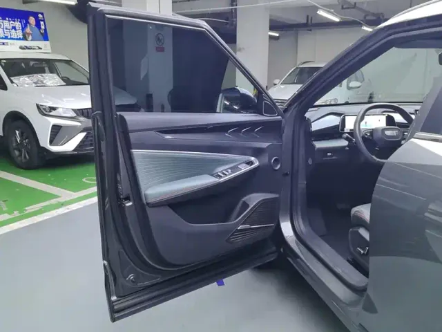 Geely Boyue — Фото автомобиля 7